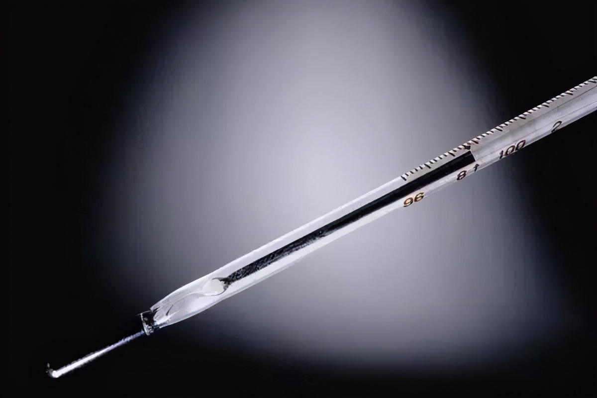 铝板加水银对飞机有什么影响,铝板上的水银为什么会长出小包