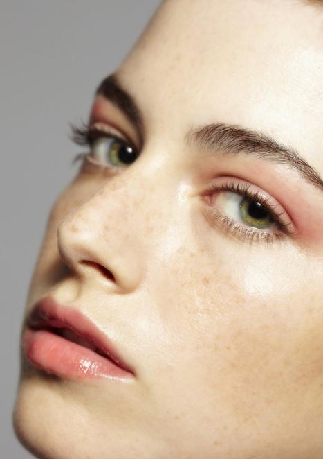 皮肤去角质层用什么方法,没有去角质产品怎么给皮肤去角质