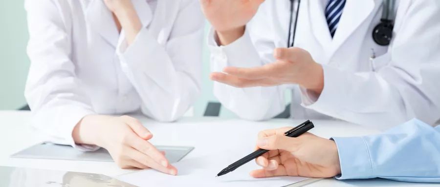 年底了，牙医又开始换东家？