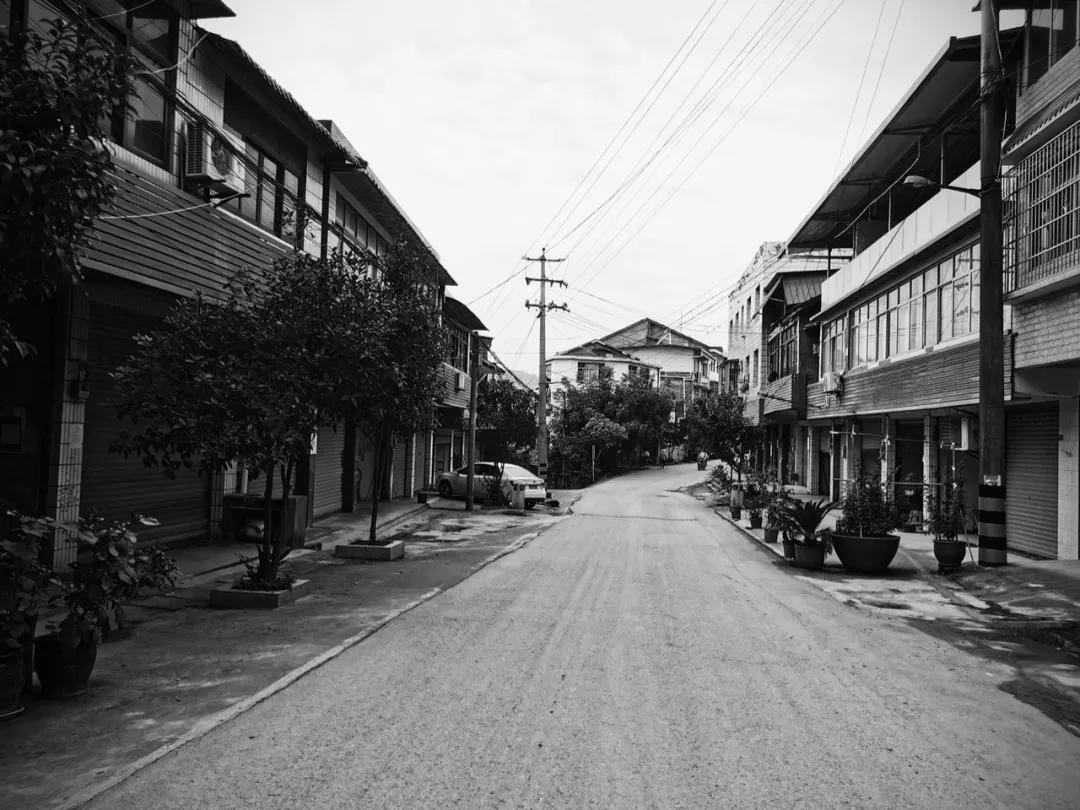 仁怀市茅台镇酒厂酒坛出售,茅台酒厂用的什么酒坛