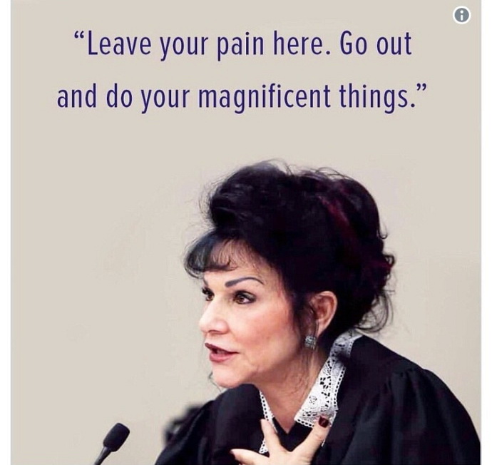 妈妈就在1米之外,却不知道她的女儿正在遭受性侵