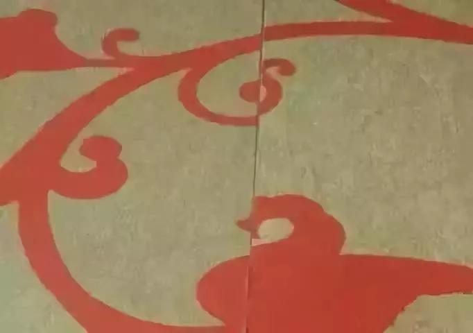 墙纸花了怎么补救,墙纸颜色太花怎么办