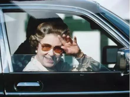 英国皇家礼服品牌,英国皇家座驾牌子