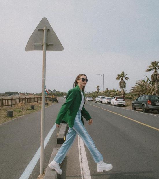 韩国美女晒独居公寓引11万人围观衣帽间全是名牌