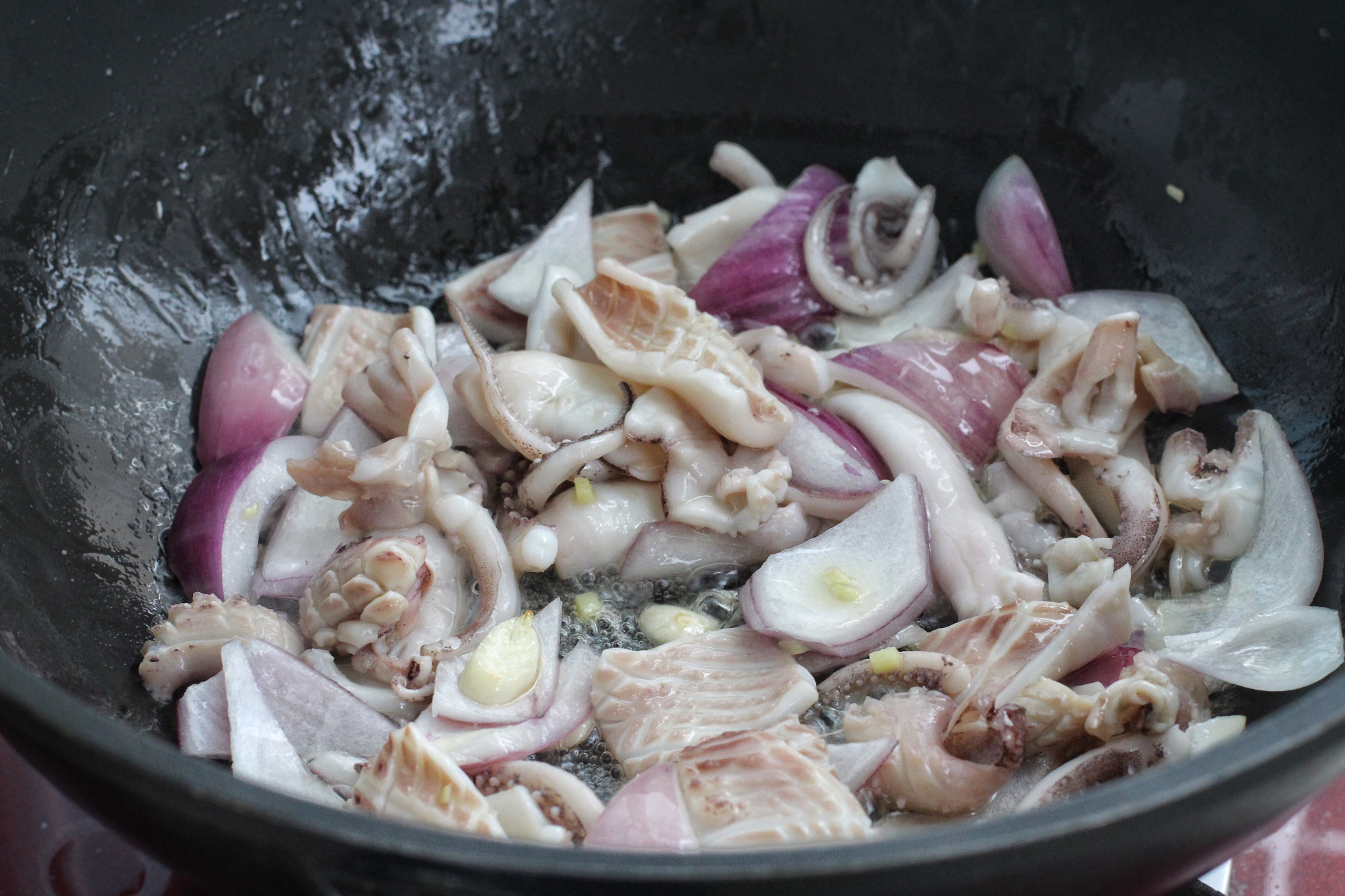 经典菜品爆炒鱿鱼好吃到爆棚,怎么样爆炒鱿鱼鲜嫩好吃川味的