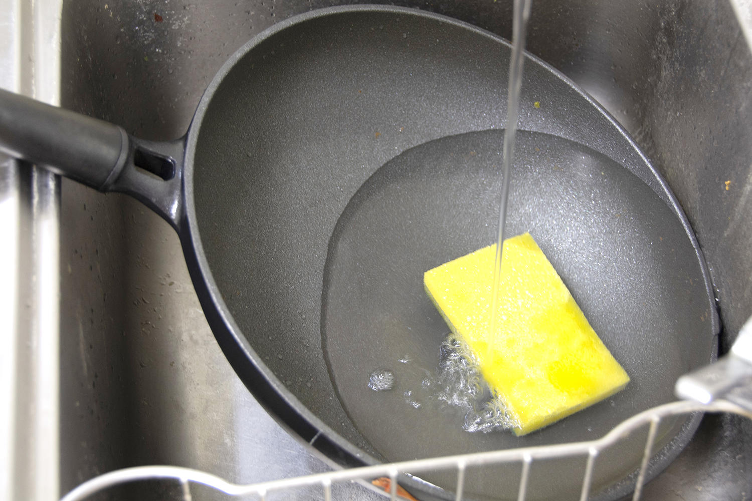 九阳晶钻一体不粘锅炒锅,九阳晶钻耐磨不粘锅炒菜视频