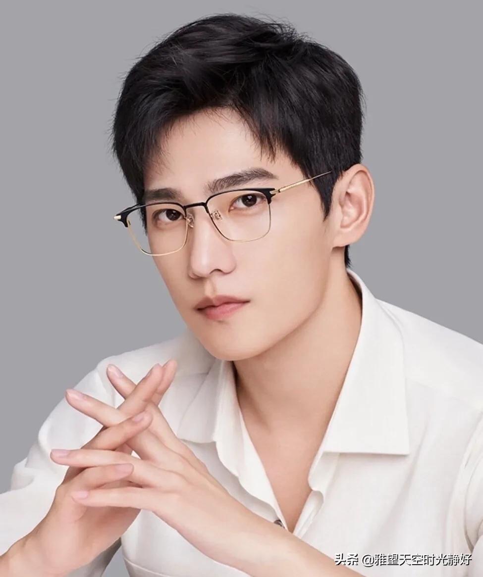 盘点国内男明星眼镜杀高清写真照斯文帅气沉稳内敛雅致贵气
