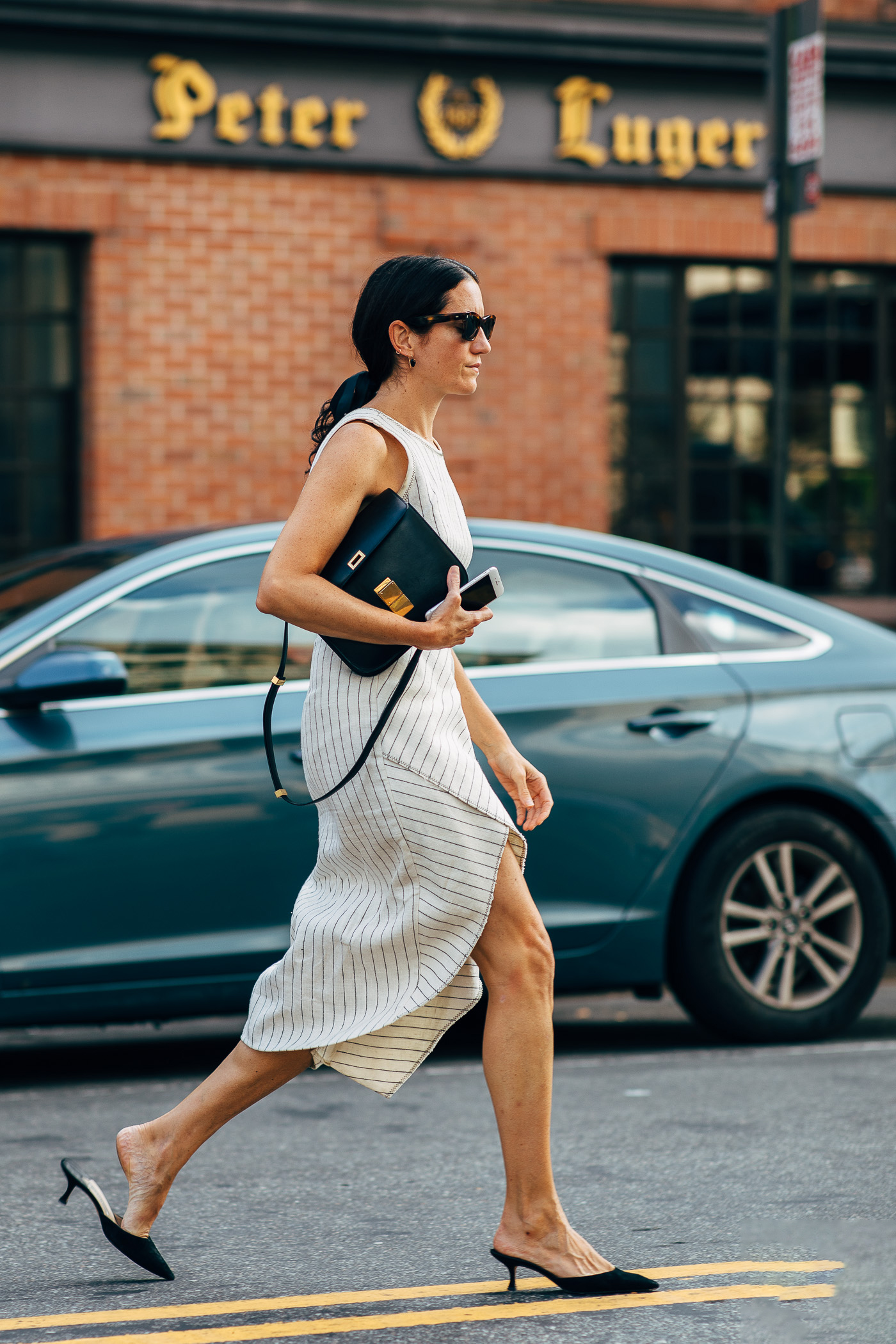 别再穿匡威了,别再穿小白鞋了今冬流行穿这6双