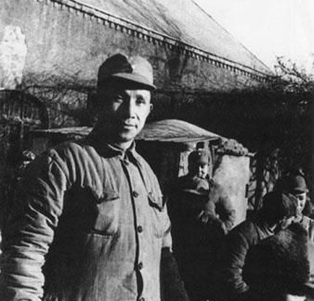 毛主席要粟裕入朝作战，粟裕因头痛错过，后才知他头里有3枚弹片