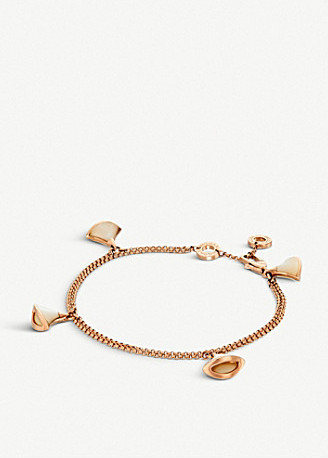 王诗龄戴的珠宝,王诗龄戴卡地亚手镯多少钱