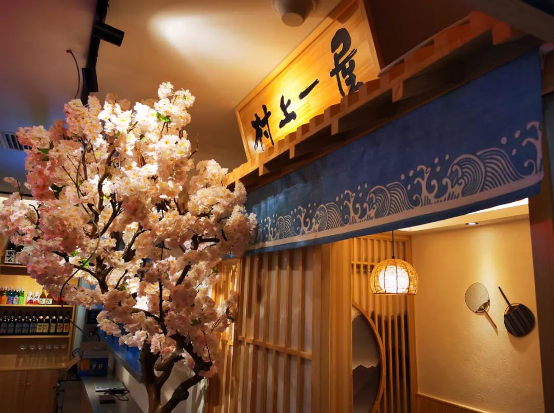 外卖人均80元，最高9000单／月，它4年开43家直营店