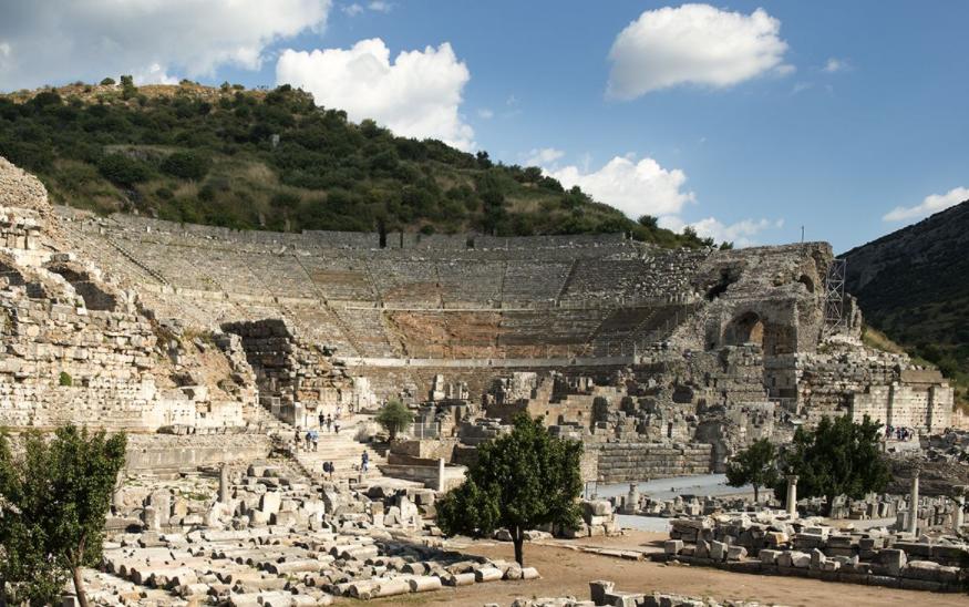 柏拉图理想国出自哪里,柏拉图理想国的三个隐喻