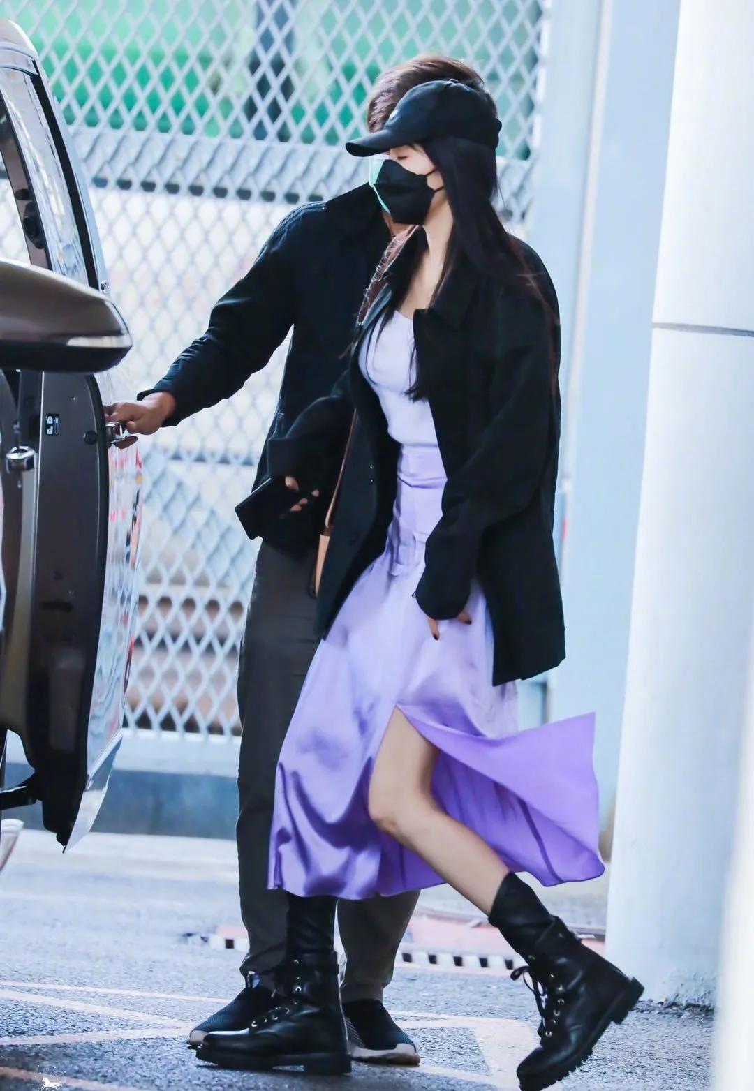 鱼尾裙配马丁靴加毛呢外套,鱼尾裙配马丁靴视频