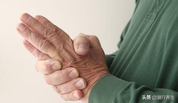 62岁男子突发脑梗52分钟紧急溶栓,一男子突发脑梗送医