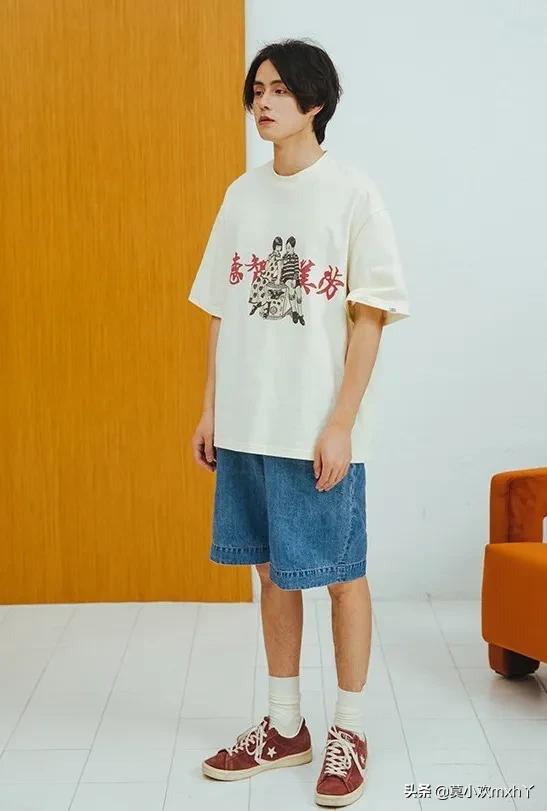 男生眼里的“清凉女孩”都是怎样的?各种短裤拯救35度下的潮人