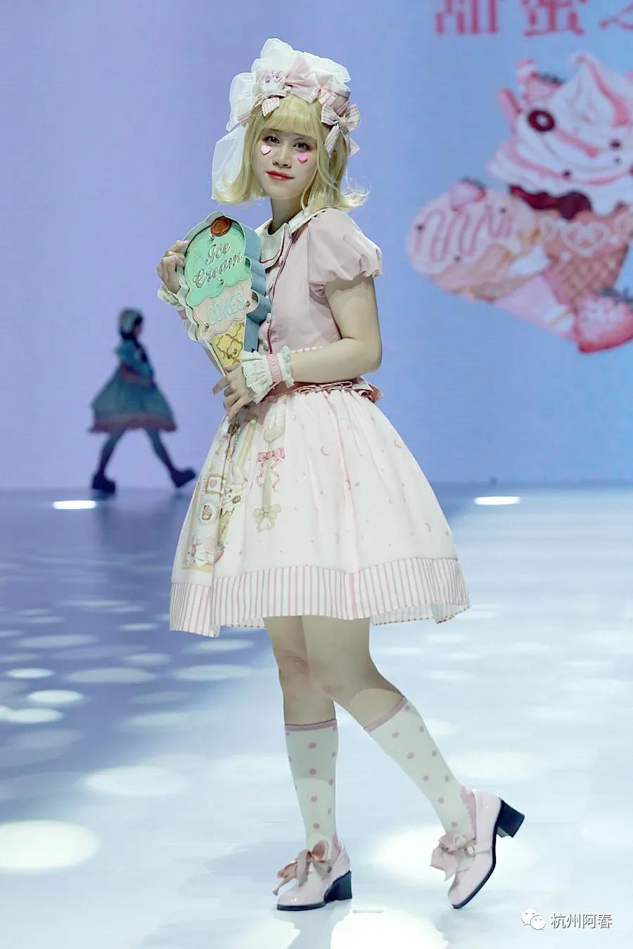 国际时尚周巴黎,时装周秀场