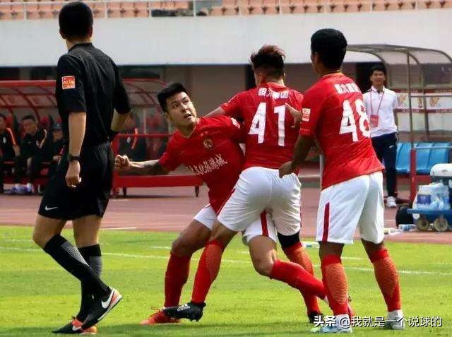 他是恒大重点培养的95新星，却因打架被重罚，如今终于复出亮相