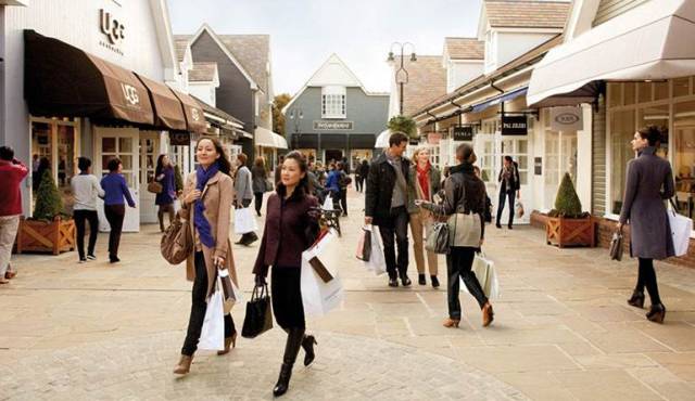 LV贵还是香奈儿贵,香奈儿lv免税店哪个好