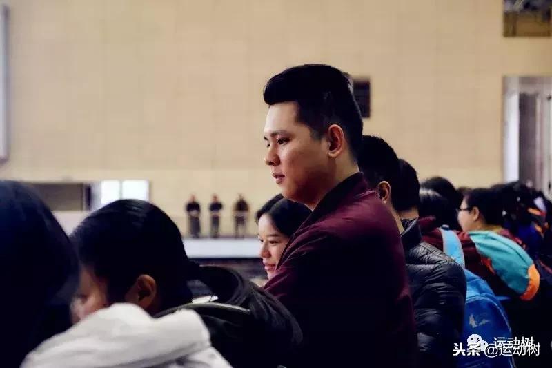 中国篮球名宿走进学校,中国篮球名宿26分