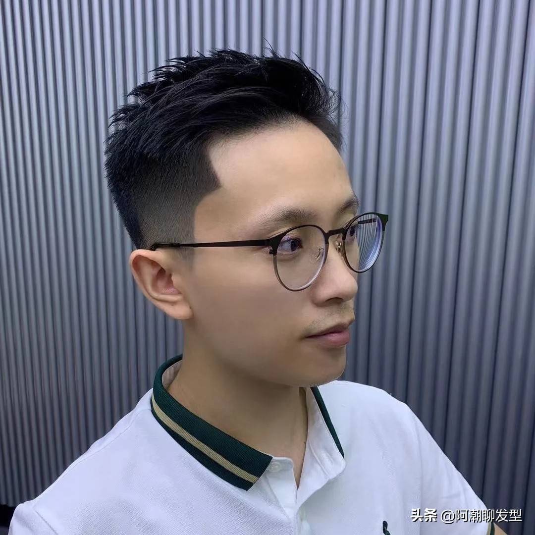 男士发型两边铲光中间留长怎么弄,2020最火短发男寸头两边铲烫发