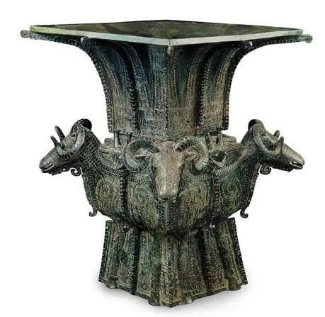 许家印建的最好看的大楼,许家印全球化造型