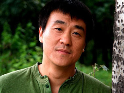 何冰自曝与妻子和睦相处的原因,何冰租铺面