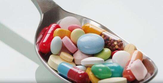 吃完感冒药后不排尿是咋回事,吃感冒药后小便排不出来怎么办