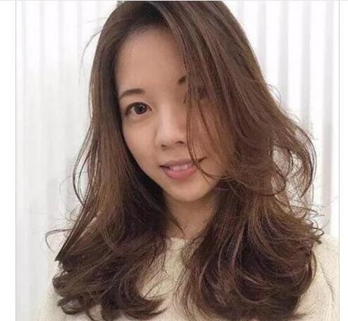 最流行的烫发发型减龄,女发型2020流行烫发全烫