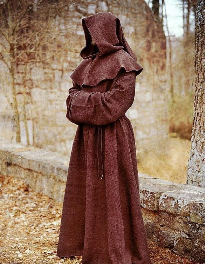 源于中世纪的欧洲，历经僧侣、运动员、工人们打磨，卫衣该这样穿