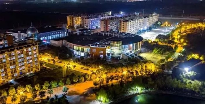 学子圆梦大学,要好好努力实现本科梦