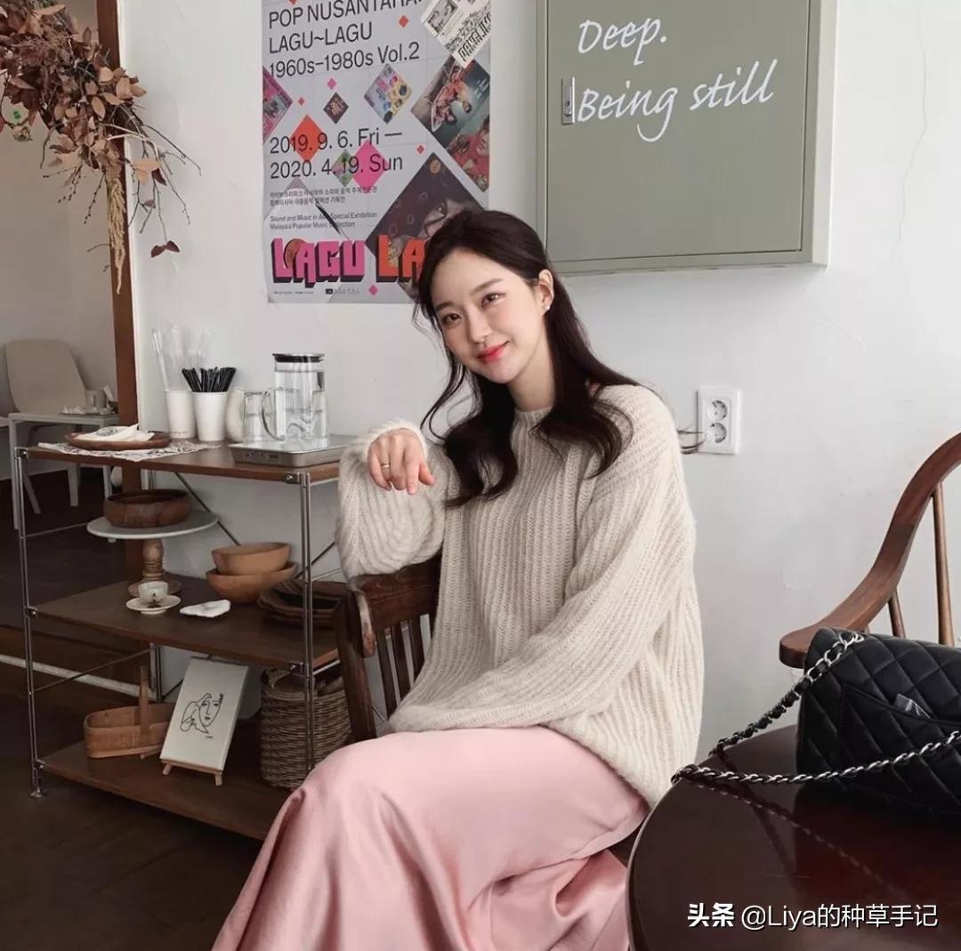 毛衣怎么穿才好看呢,毛衣怎么穿才不土气