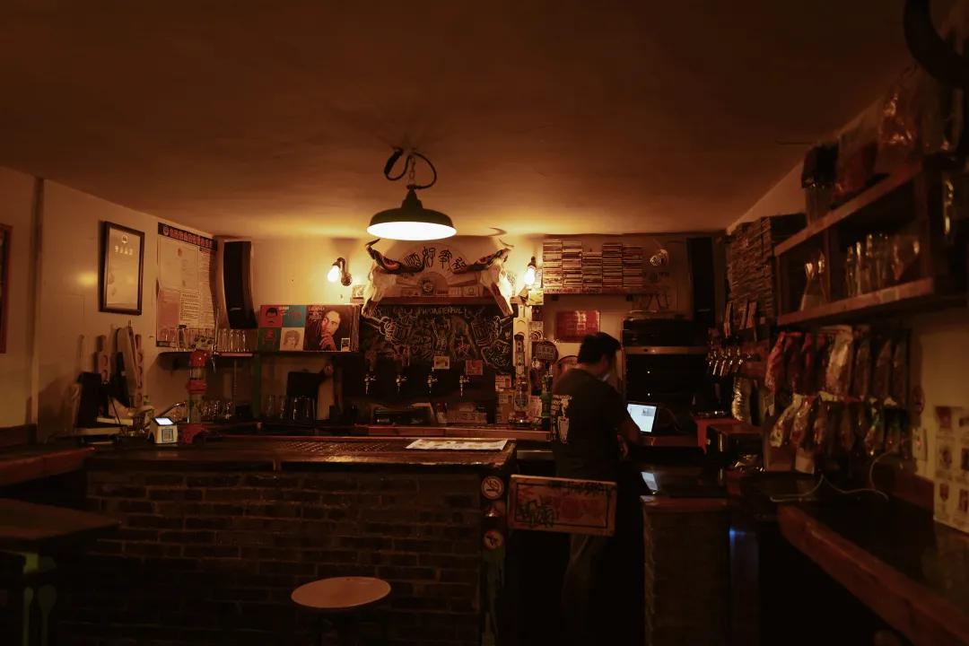 青岛即可以看海还能吃海鲜的地方,去青岛吃好海鲜看大海心情自然好