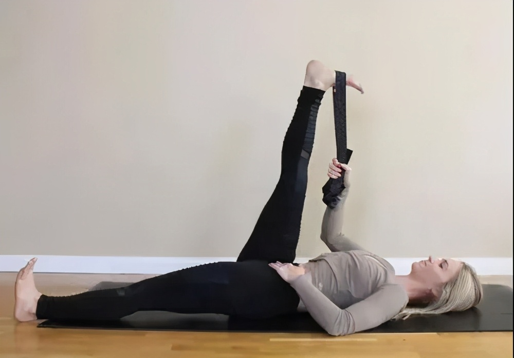 腰背疼手脚酸怎么回事,腰背痛手脚发麻是什么原因