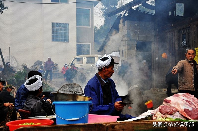 大门不对直冲路不种树，农村这些习俗并非迷信，而是为了居住安全