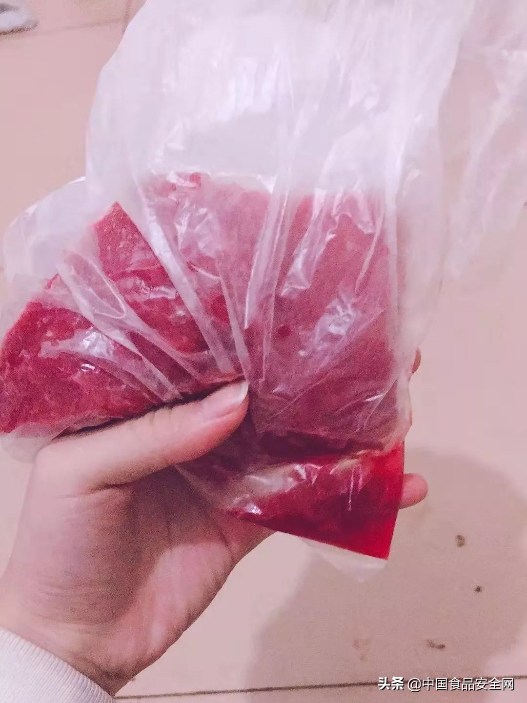 商家出售注水肉怎么赔,买到注水牛肉该如何赔偿消费者