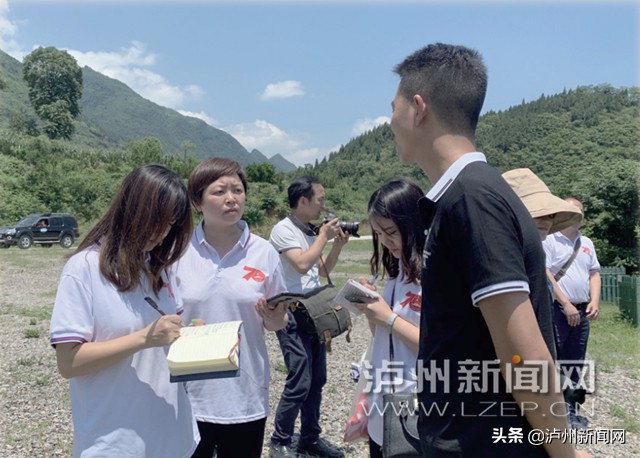泸州：怀揣梦想的他们记者节讲述故事里的爱和感动