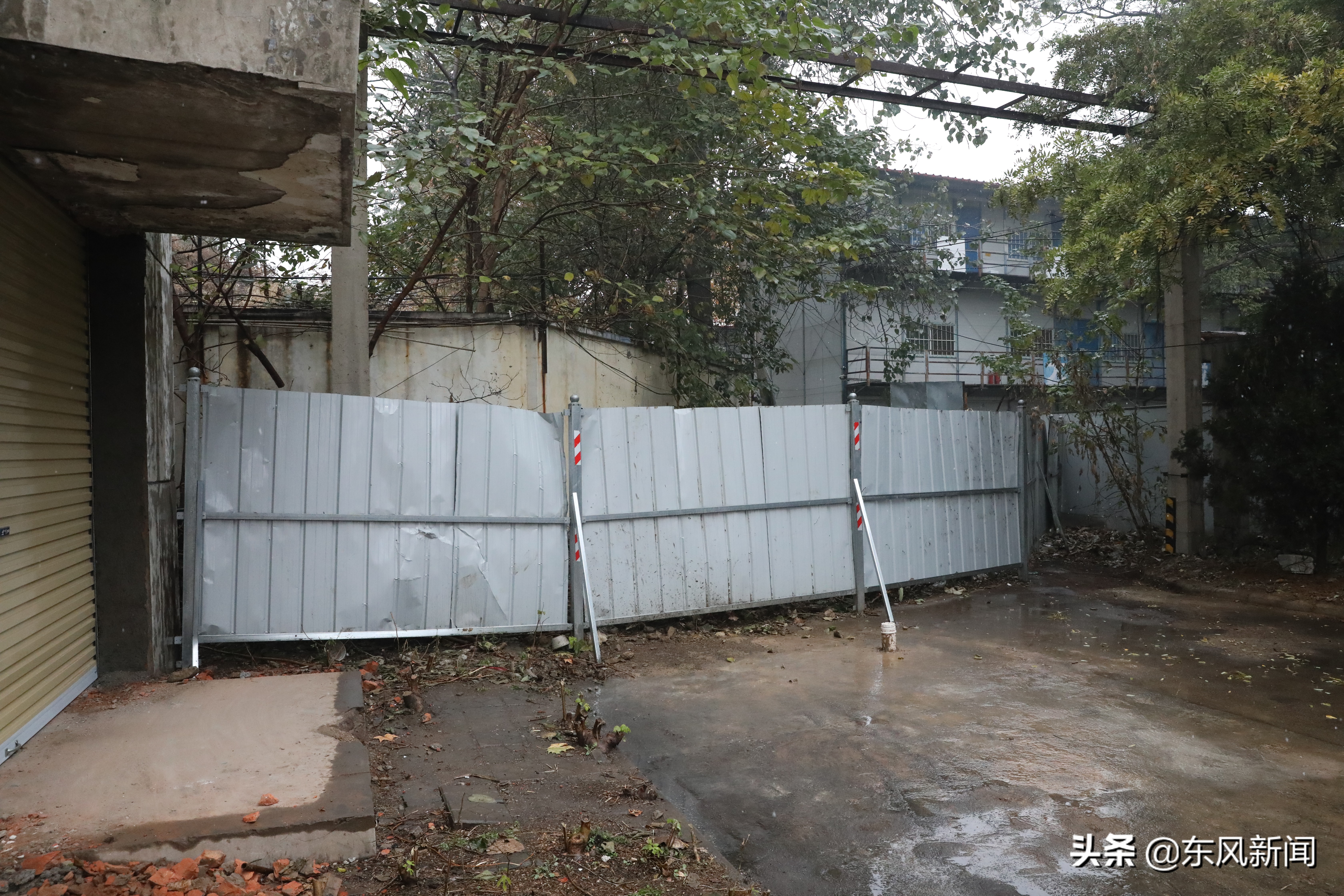 业主艰苦住烂尾楼自救,入住烂尾楼业主视频