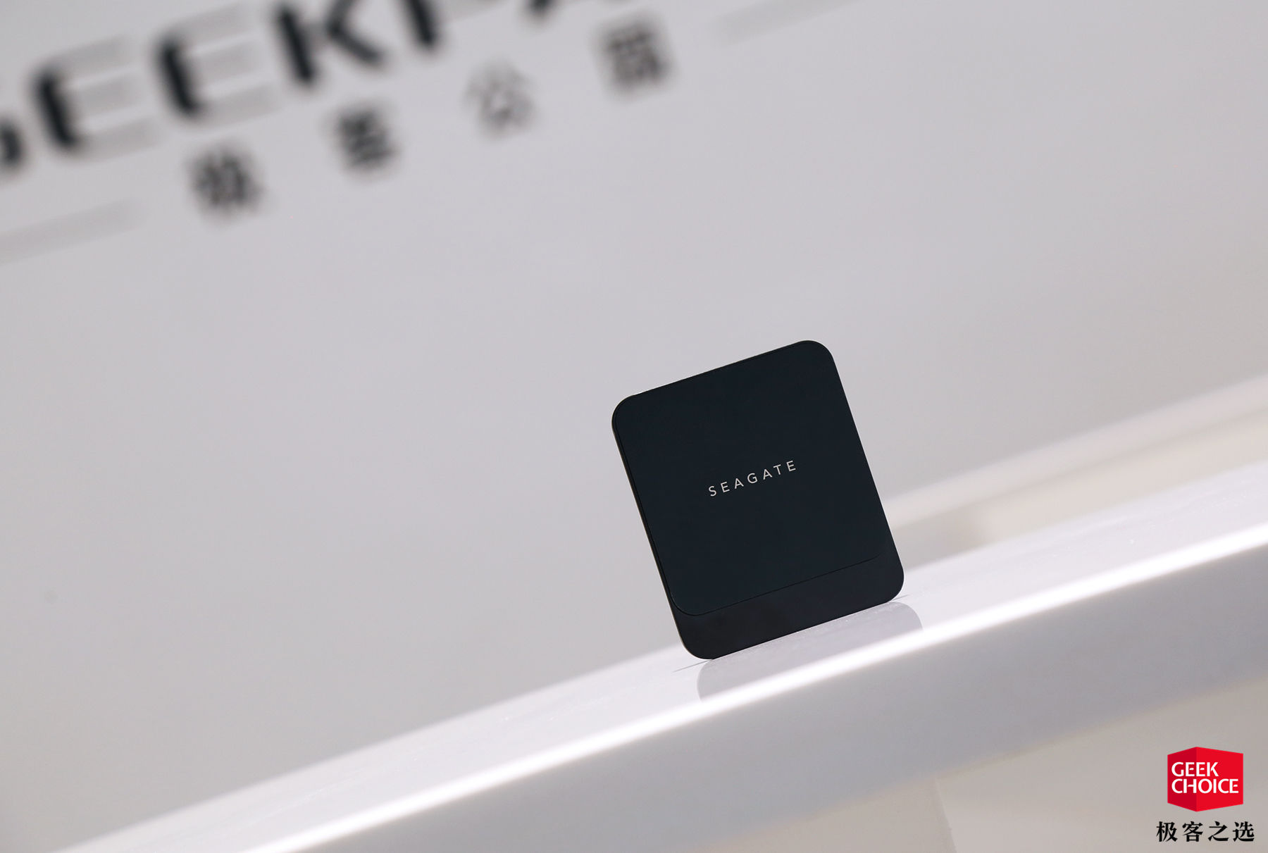 希捷酷鱼飞翼固态硬盘拆解,希捷酷鱼飞翼固态硬盘