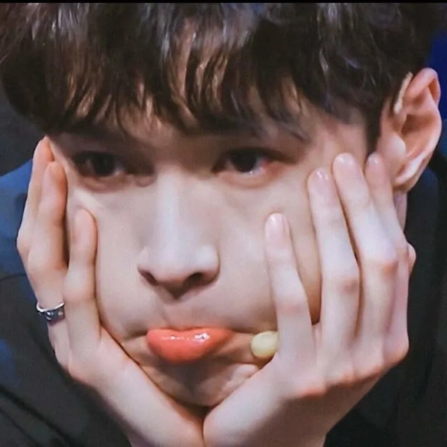 张艺兴头像高清帅气图文,张艺兴头像霸气图文