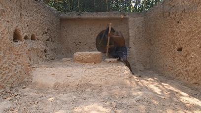 木棍怎么挖出泳池,一根棍子挖出一个游泳池