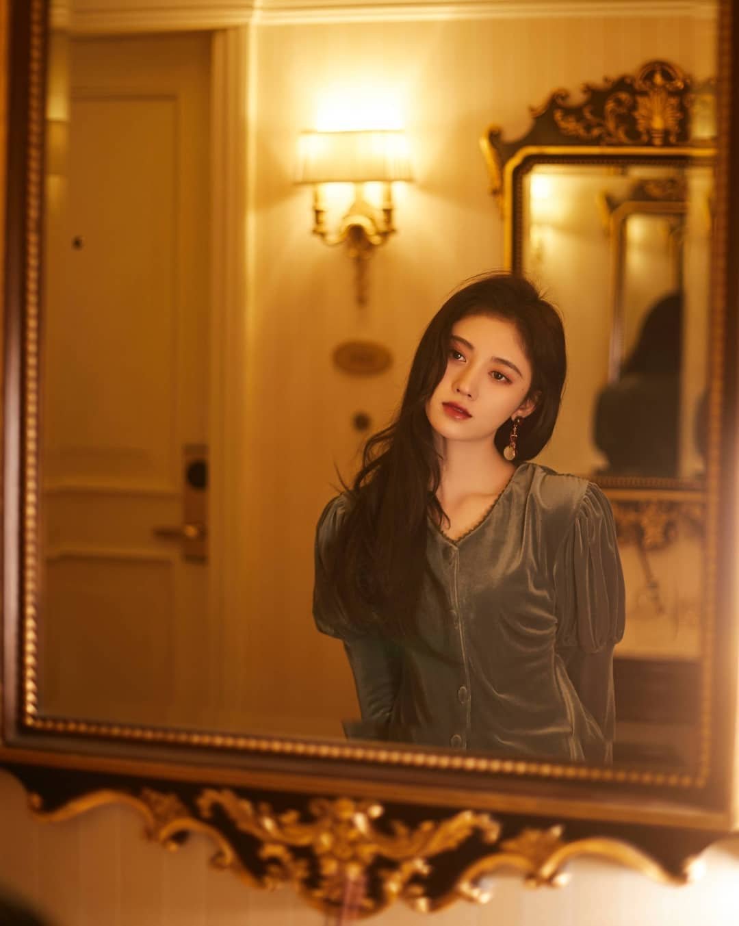 想招桃花运戴什么色,招桃花怎么穿