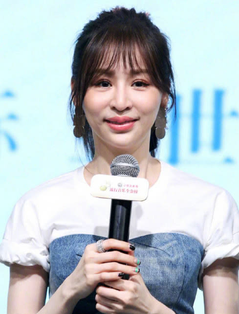 王心凌跳舞最僵硬的一次,王心凌卖萌装可爱脸部僵硬认不出