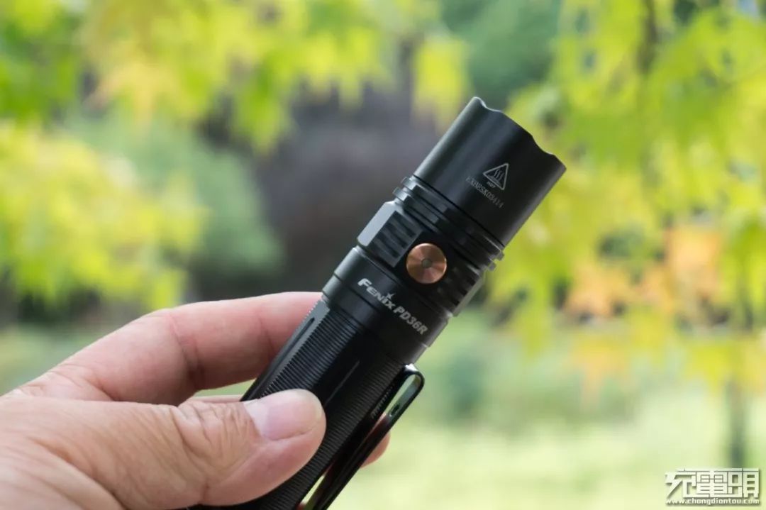 fenix菲尼克斯pd36r强光手电测评,fenixpd36rv2.0战术手电筒
