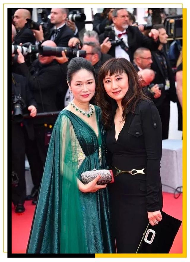 蹭走地毯吗？10万元走一次！