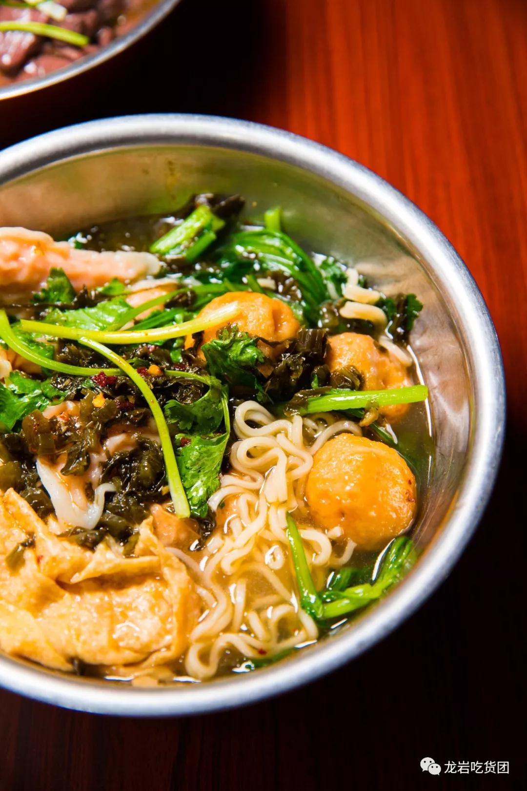 重庆渝北龙兴广场附近购物商场,前方到站工贸