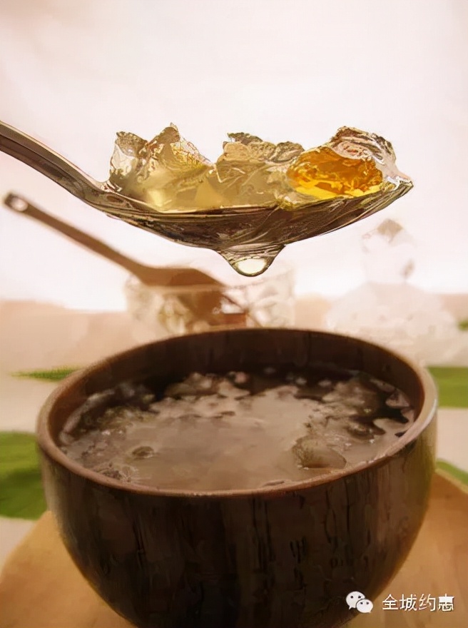 滋阴润燥的桃胶汤水,润燥养颜桃胶羹教程