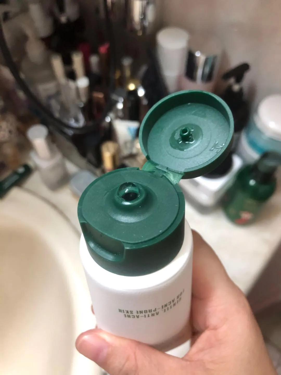 积雪草洗面奶深层清洁控油温和,积雪草洗面奶男士能用吗