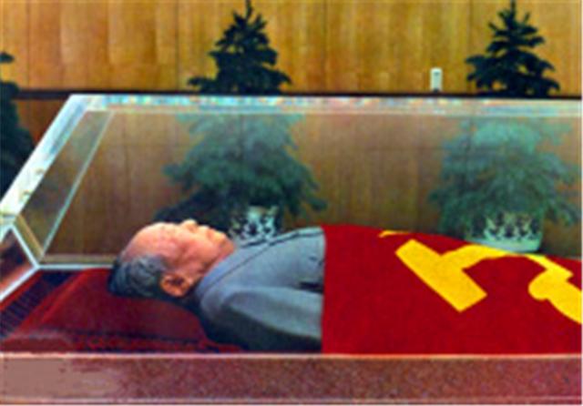 解密:毛主席的水晶棺是如何研制的?可抗8级地震