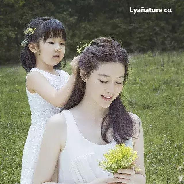 45岁李英爱近照曝光,最漂亮的冻龄女神李英爱