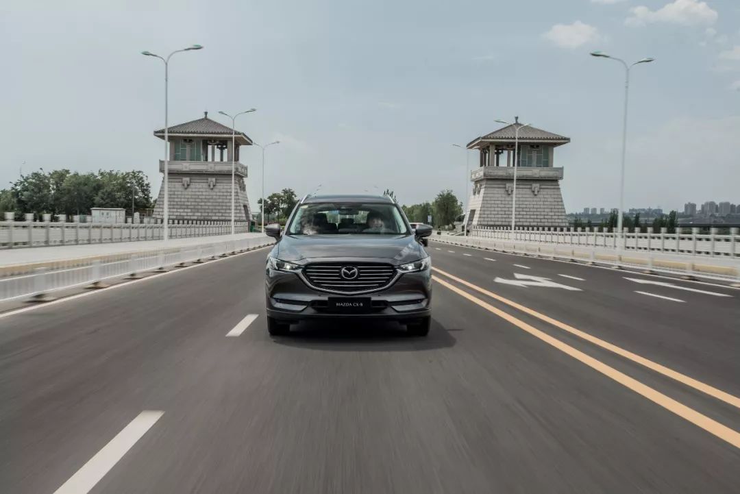 马自达cx-8前排腿部空间太小,策马扬鞭马自达cx8驾趣初体验